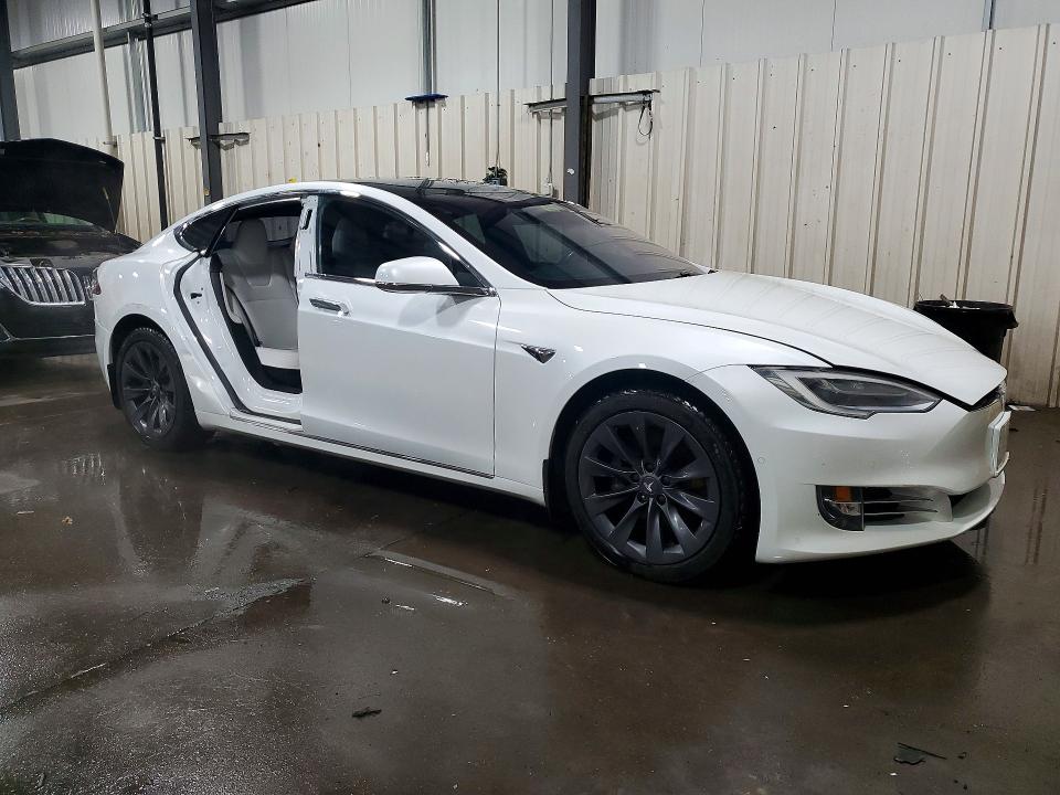 Photo 4 from auction – 2020 TESLA MODEL S with VIN 5YJSA1E25LF369092