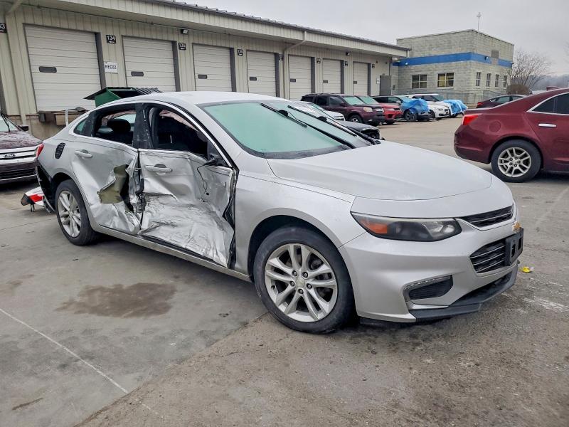 Photo 4 from auction – 2017 CHEVROLET MALIBU LT with VIN 1G1ZE5ST3HF107526