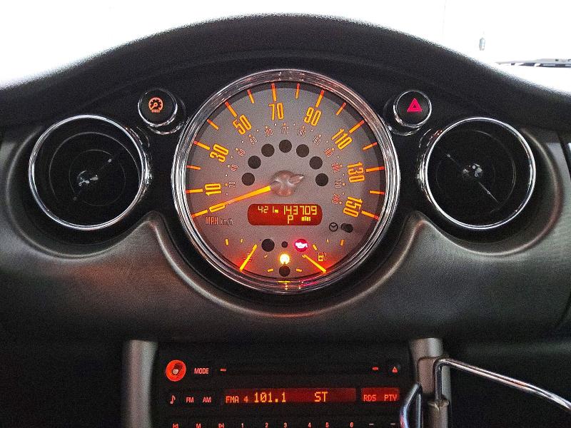 Photo 9 from auction – 2006 MINI COOPER S with VIN WMWRH33586TK59283