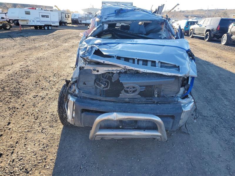 Photo 5 from auction – 2014 TOYOTA TUNDRA with VIN 5TFUY5F16EX389488