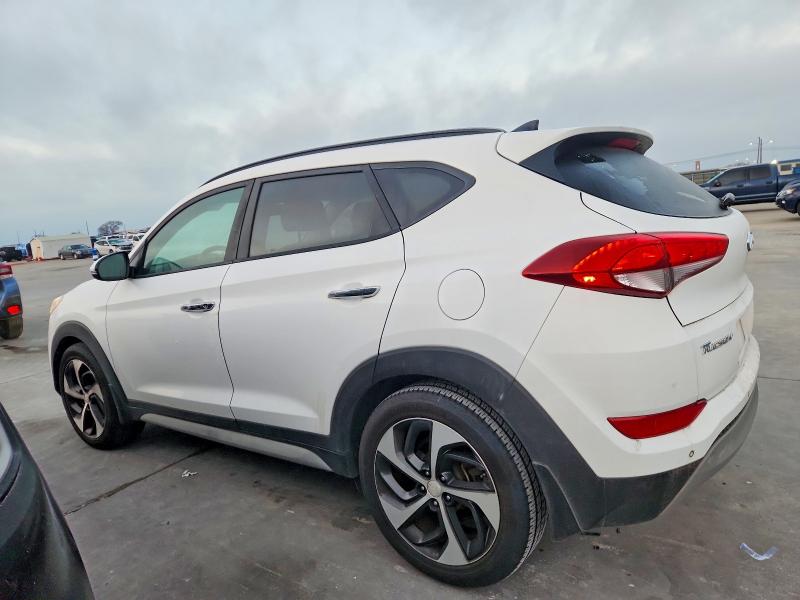Photo 2 from auction – 2017 HYUNDAI TUCSON LIM with VIN KM8J3CA24HU577479
