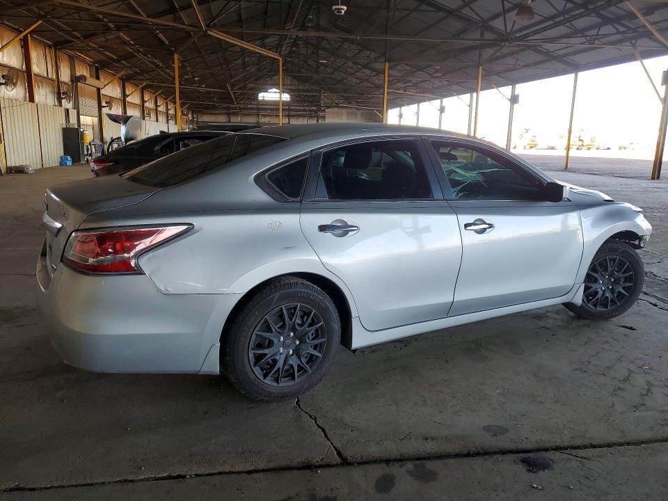 Photo 3 from auction – 2014 NISSAN ALTIMA 2.5 with VIN 1N4AL3AP0EN330293