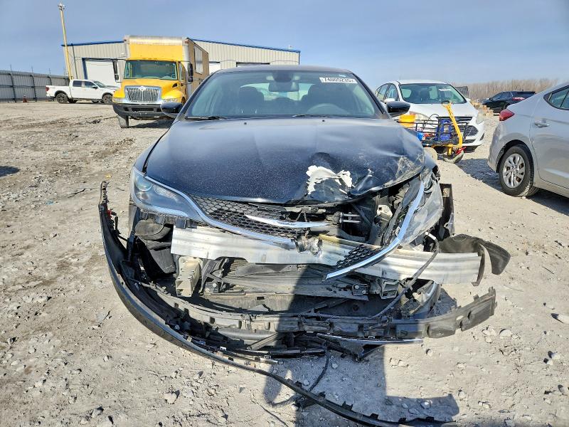 Photo 5 from auction – 2016 CHRYSLER 200 LIMITE with VIN 1C3CCCABXGN104003