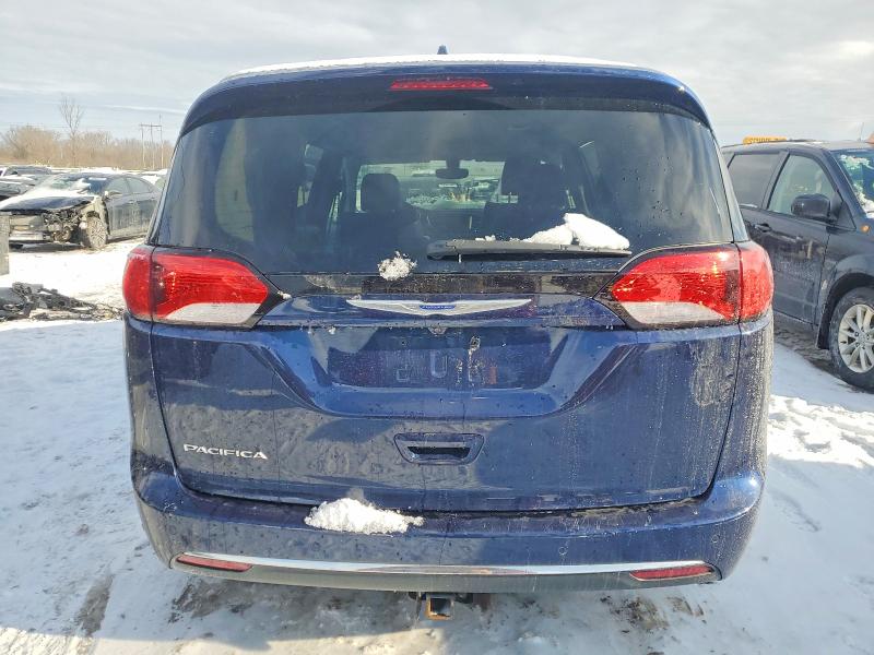 Zdjęcie 6 z aukcji – 2018 CHRYSLER PACIFICA T z VIN 2C4RC1BGXJR204407