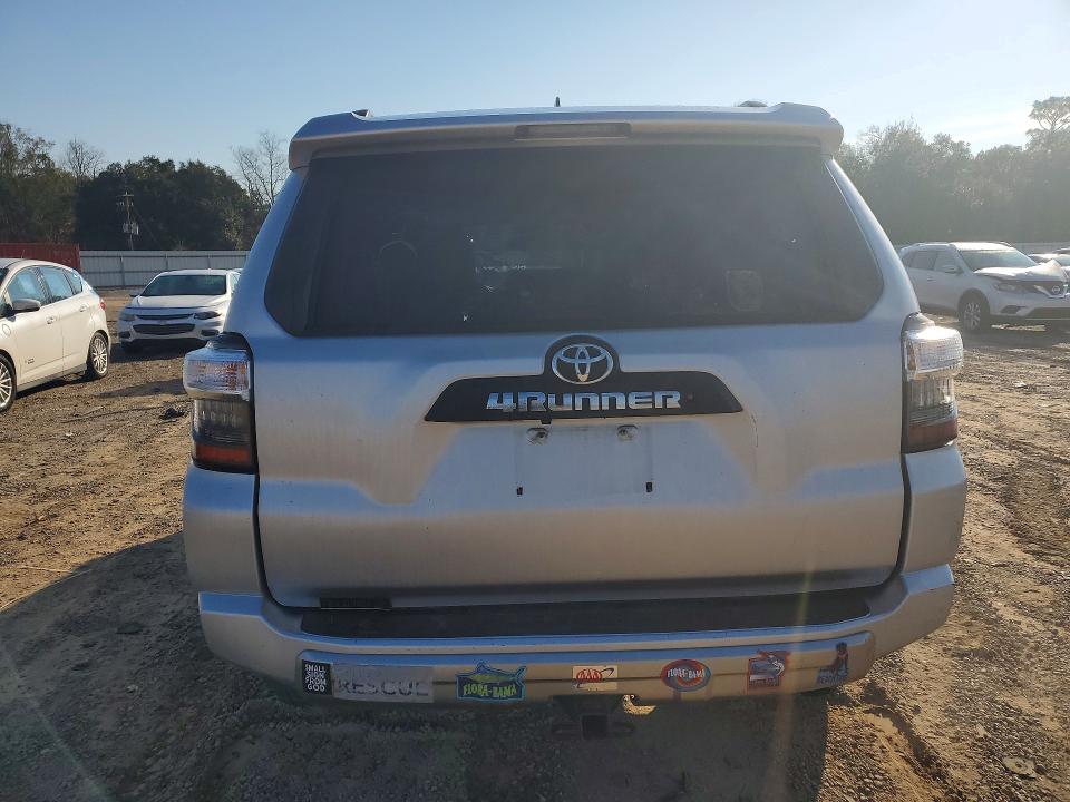 Photo 6 from auction – 2019 TOYOTA 4RUNNER SR with VIN JTEBU5JR5K5693835