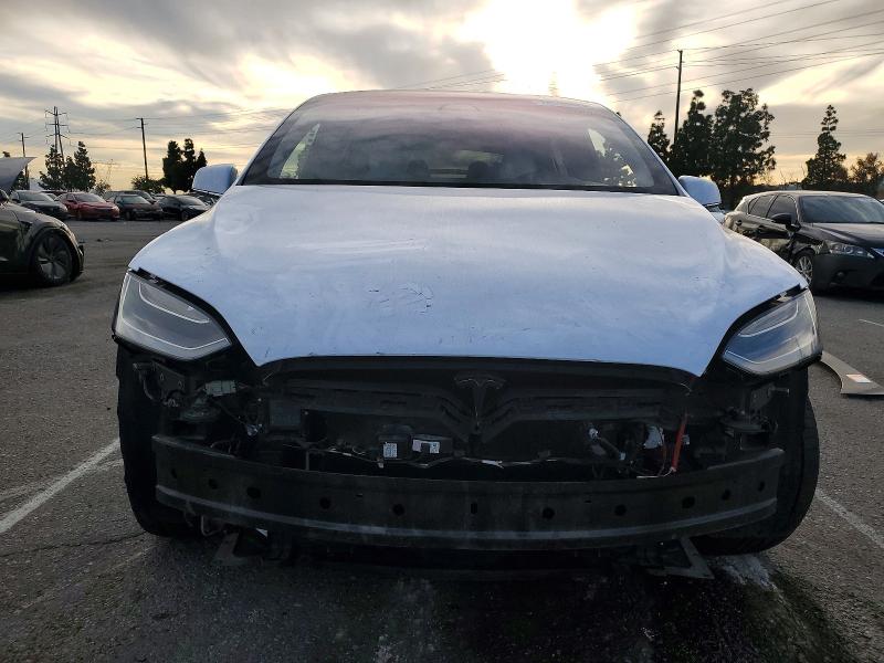 Photo 5 from auction – 2018 TESLA MODEL X with VIN 5YJXCBE41JF120860
