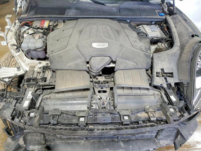 Photo 11 from auction – 2021 PORSCHE CAYENNE with VIN WP1AA2AY2MDA07367