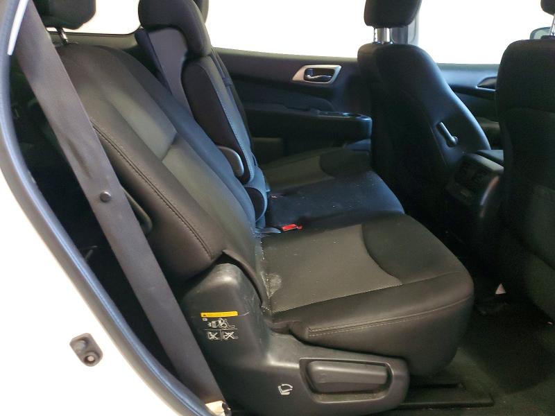 Photo 11 from auction – 2017 NISSAN PATHFINDER with VIN 5N1DR2MM7HC697611