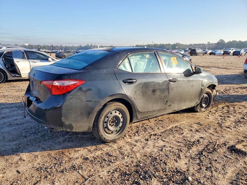 Photo 3 from auction – 2018 TOYOTA COROLLA with VIN 5YFBURHE3JP845868