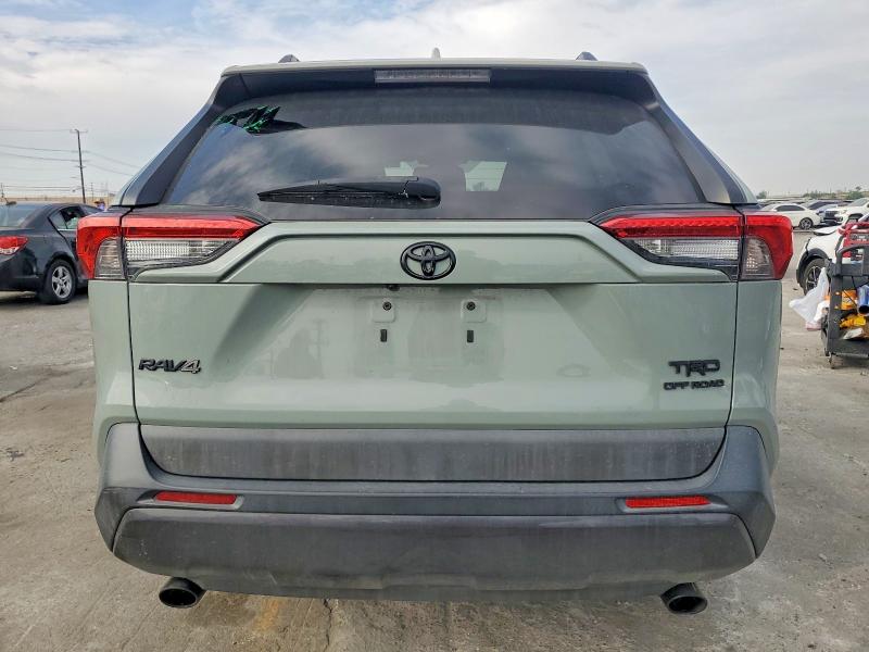 Photo 6 from auction – 2021 TOYOTA RAV4 with VIN 2T3S1RFV4MW151812