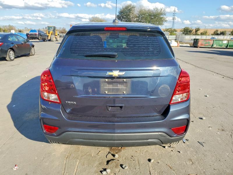Photo 6 from auction – 2018 CHEVROLET TRAX LS with VIN 3GNCJKSBXJL352227