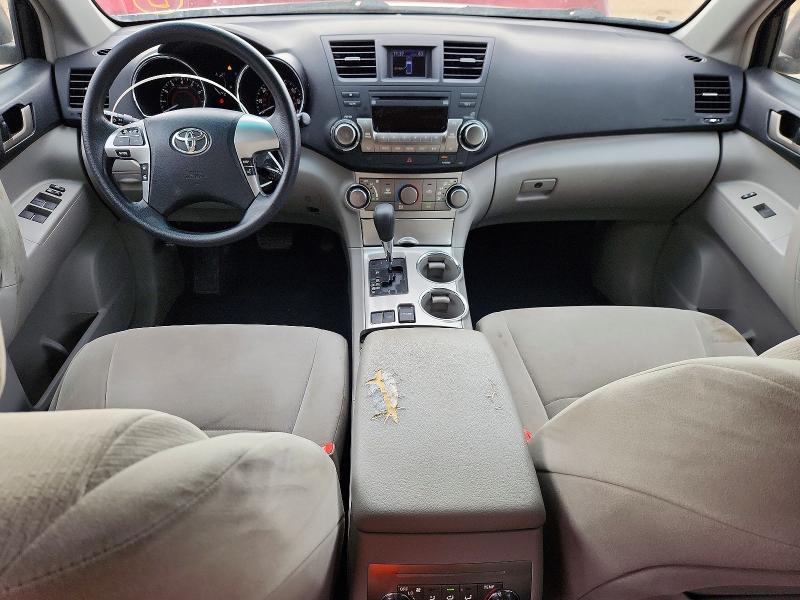 Photo 8 from auction – 2011 TOYOTA HIGHLANDER with VIN 5TDZK3EH4BS049252