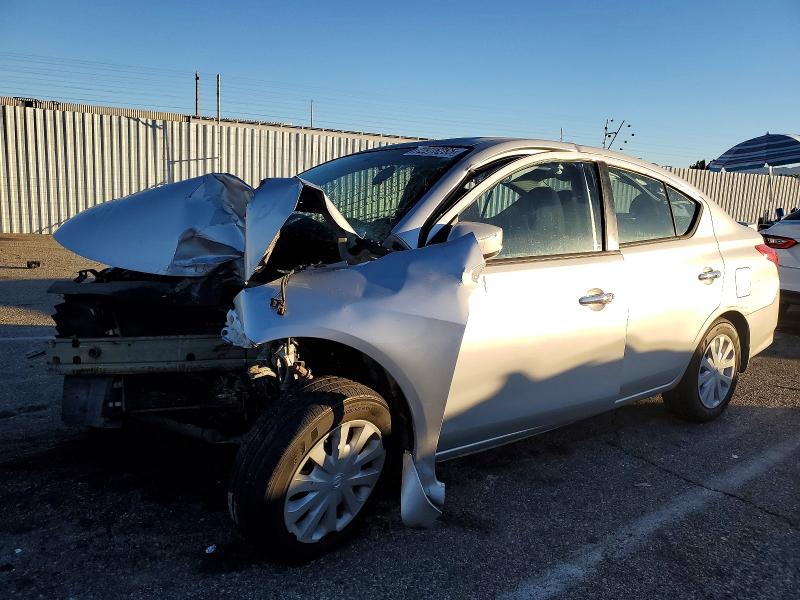 NISSAN VERSA S 2015 with VIN 3N1CN7AP4FL814685 - Photo from auction
