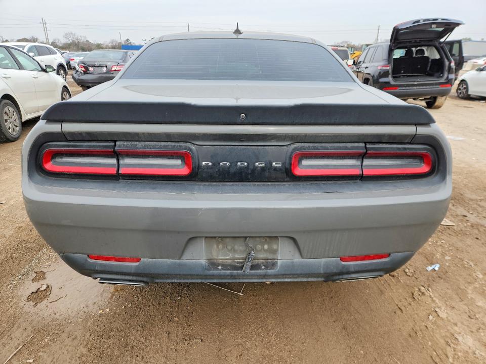 Photo 6 from auction – 2018 DODGE CHALLENGER with VIN 2C3CDZBT8JH162103