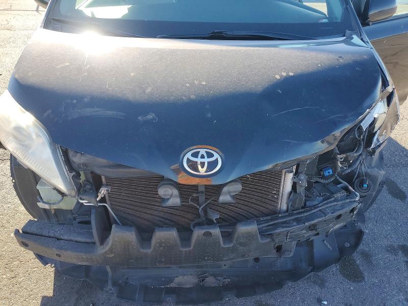 Photo 12 from auction – 2015 TOYOTA SIENNA LE with VIN 5TDKK3DC8FS535902