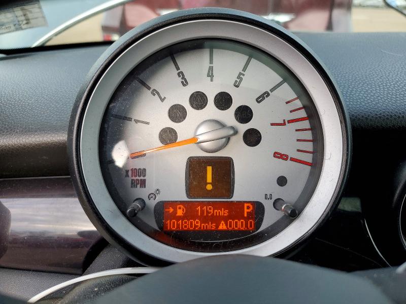 Photo 9 from auction – 2010 MINI COOPER S with VIN WMWMF7C57ATZ72935