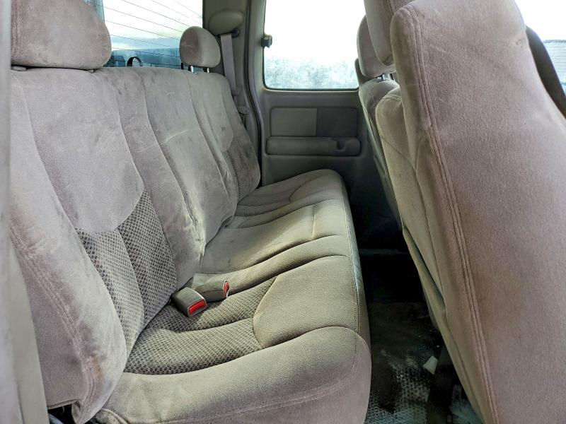 Photo 10 from auction – 2003 CHEVROLET SILVERADO with VIN 1GCHK29163E230752