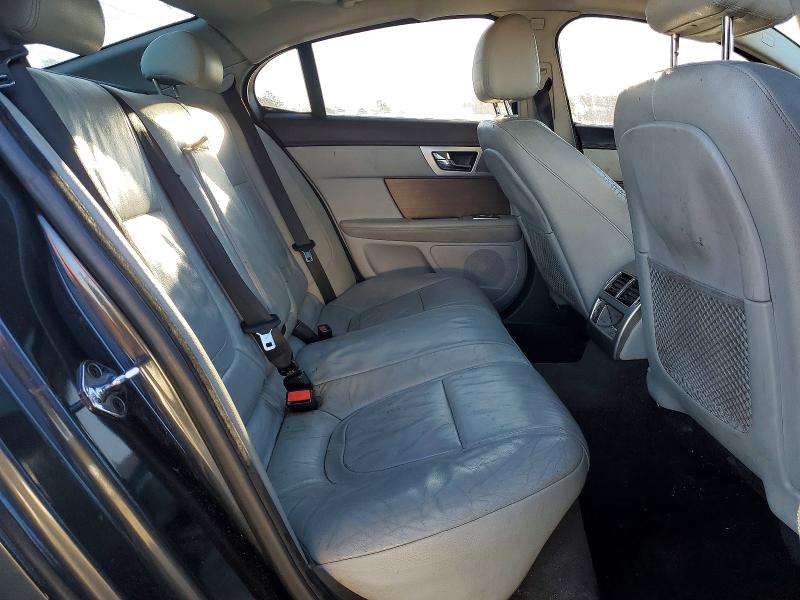 Photo 10 from auction – 2014 JAGUAR XF with VIN SAJWA0ES2EPU29691