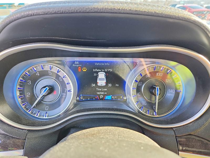 Photo 9 from auction – 2018 CHRYSLER 300 with VIN 2C3CCAEGXJH126903