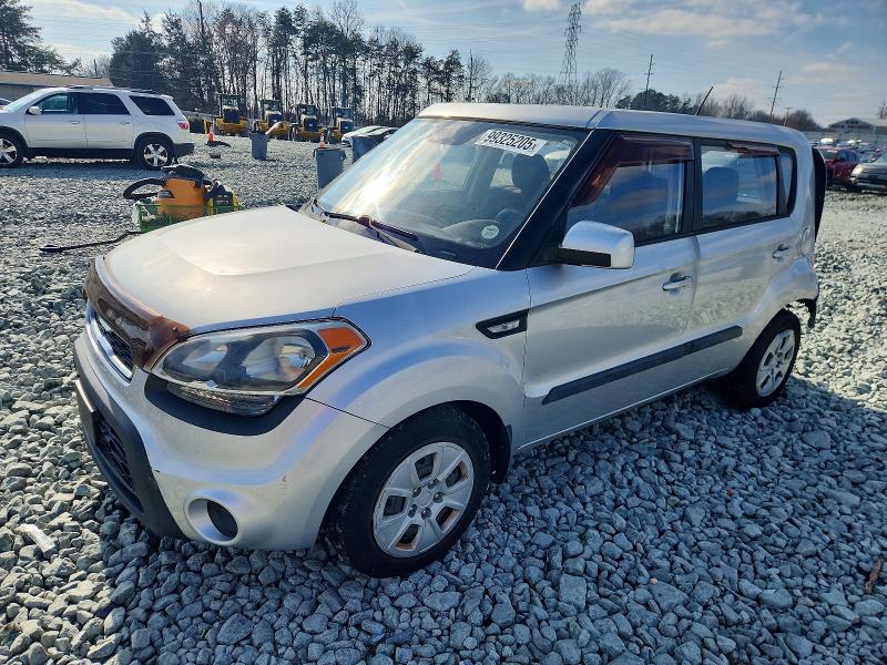 KIA SOUL 2013 with VIN KNDJT2A50D7771640 - Photo from auction