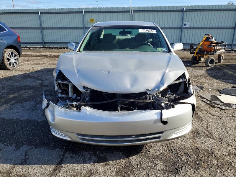Photo 5 from auction – 2003 TOYOTA CAMRY LE with VIN 4T1BE32K93U123427