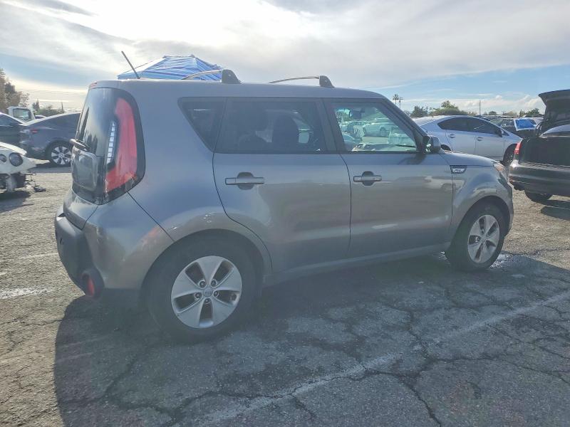 Photo 3 from auction – 2016 KIA SOUL with VIN KNDJN2A27G7317924