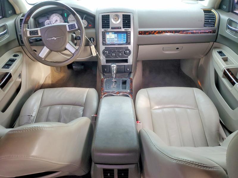 Photo 8 from auction – 2010 CHRYSLER 300C with VIN 2C3CA6CTXAH154204