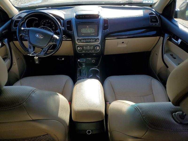 Photo 8 from auction – 2014 KIA SORENTO LX with VIN 5XYKTCA68EG442675