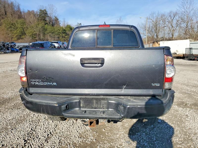 Photo 6 from auction – 2015 TOYOTA TACOMA DOU with VIN 3TMLU4EN3FM174258