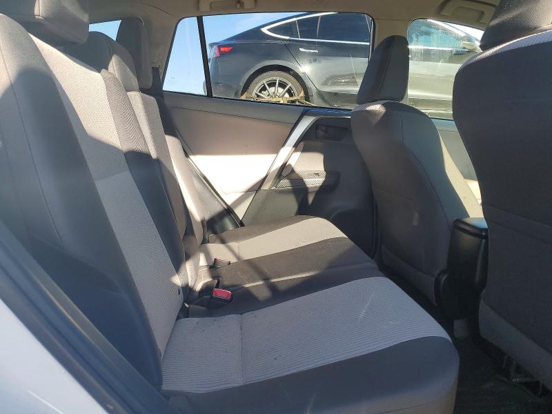 Photo 11 from auction – 2013 TOYOTA RAV4 LE with VIN JTMBFREVXDD043498