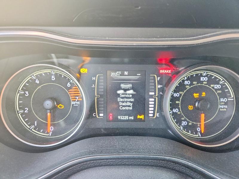 Photo 9 from auction – 2021 JEEP CHEROKEE L with VIN 1C4PJLLB2MD112517