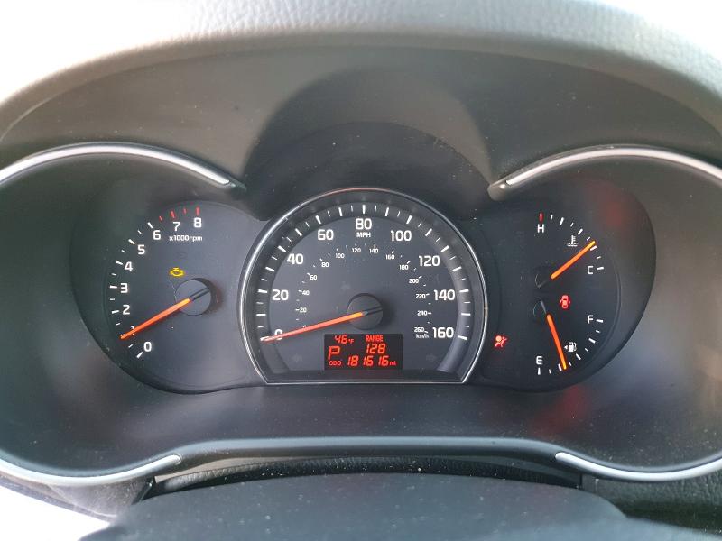 Photo 9 from auction – 2015 KIA SORENTO LX with VIN 5XYKTCA65FG617966