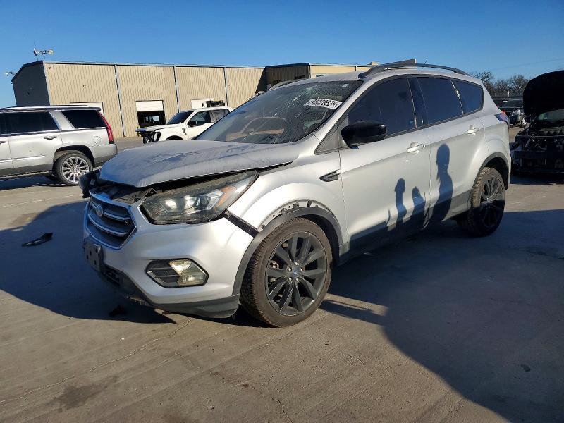 FORD ESCAPE 2017 with VIN 1FMCU0GD8HUD75970 - Photo from auction