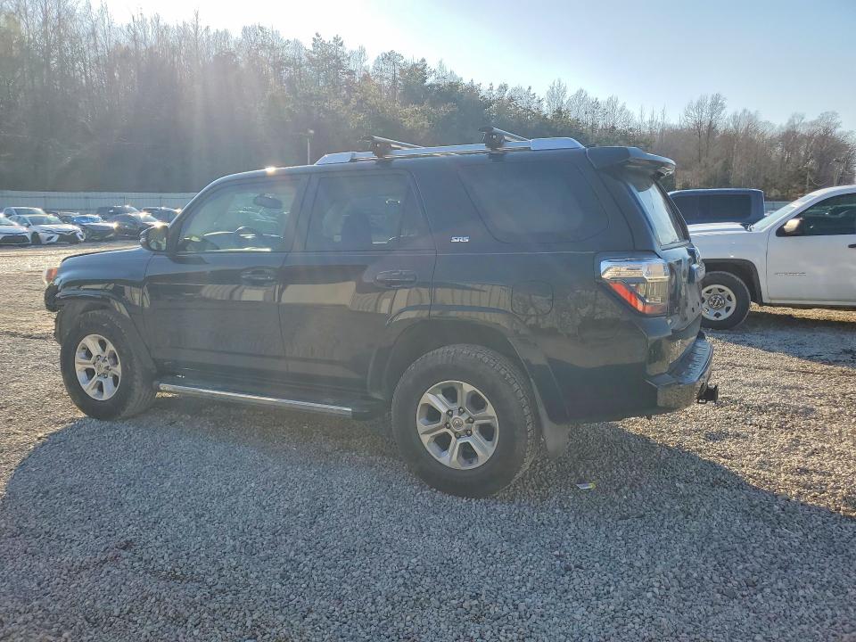 Photo 2 from auction – 2017 TOYOTA 4RUNNER SR with VIN JTEZU5JR8H5150261