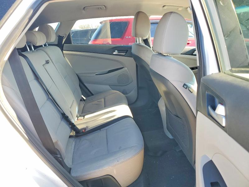 Photo 11 from auction – 2020 HYUNDAI TUCSON with VIN KM8J23A40LU140205