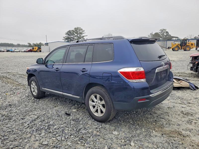 Photo 2 from auction – 2013 TOYOTA HIGHLANDER with VIN 5TDZK3EH4DS131548