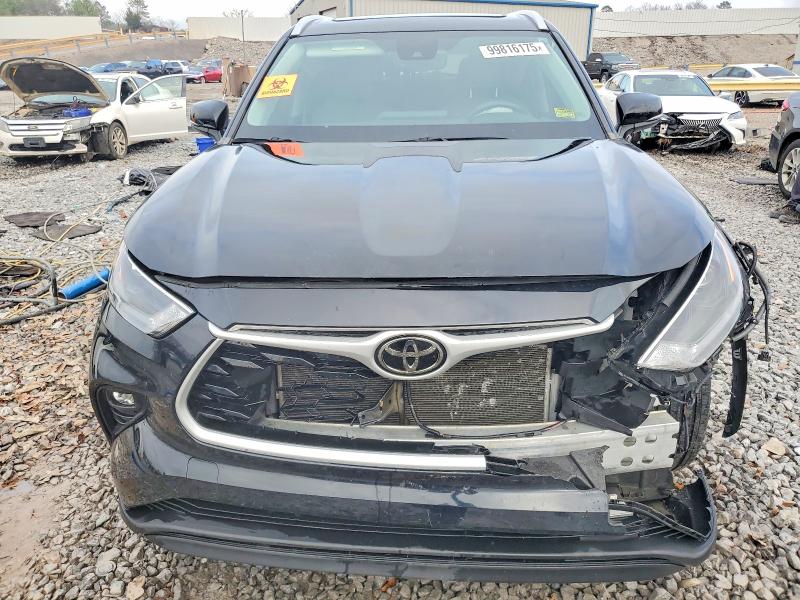 Photo 5 from auction – 2023 TOYOTA HIGHLANDER with VIN 5TDKDRAH5PS014540