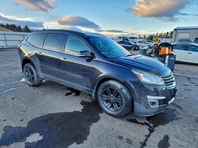 Photo 4 from auction – 2017 CHEVROLET TRAVERSE L with VIN 1GNKRGKD9HJ167705
