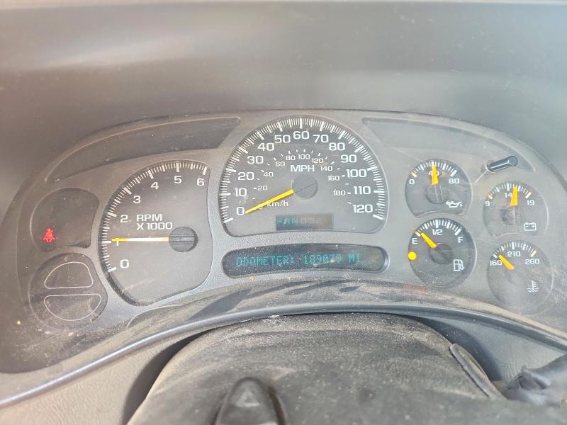 Photo 9 from auction – 2004 CHEVROLET SILVERADO with VIN 2GCEC19T241272821