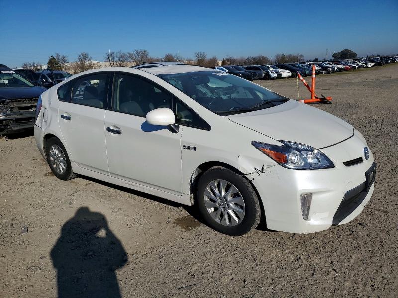 Photo 4 from auction – 2014 TOYOTA PRIUS PLUG with VIN JTDKN3DP6E3052807