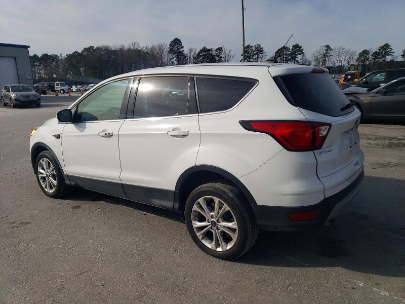 Photo 2 from auction – 2019 FORD ESCAPE SE with VIN 1FMCU9GD6KUA83620