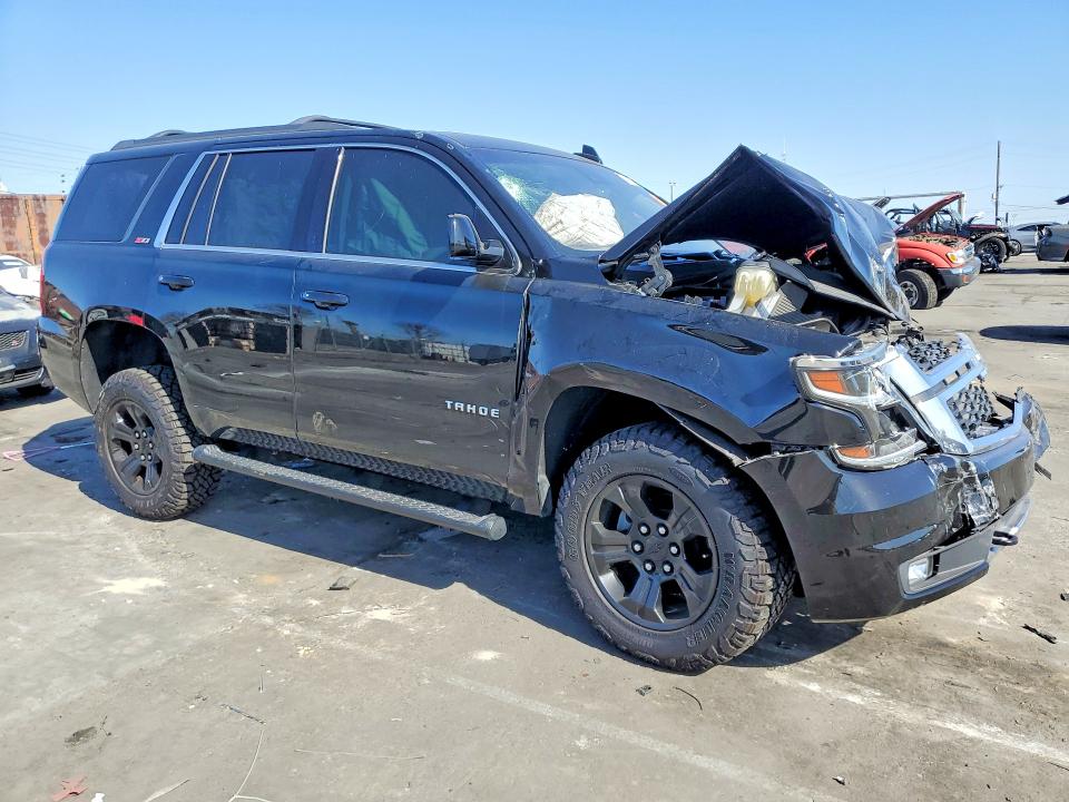 Photo 4 from auction – 2018 CHEVROLET TAHOE with VIN 1GNSKBKC5JR216565