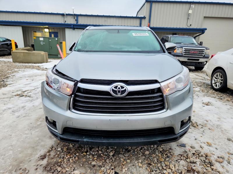 Photo 5 from auction – 2016 TOYOTA HIGHLANDER with VIN 5TDJKRFH1GS501728