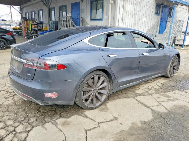 Photo 3 from auction – 2015 TESLA MODEL S with VIN 5YJSA1E2XFF116306