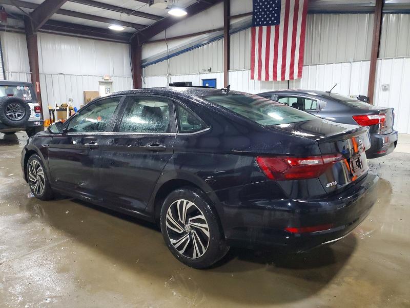 Photo 2 from auction – 2020 VOLKSWAGEN JETTA with VIN 3VWEB7BU0LM004685