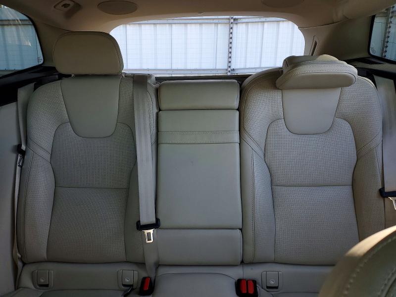 Photo 10 from auction – 2021 VOLVO XC60 with VIN YV4102DL3M1684804