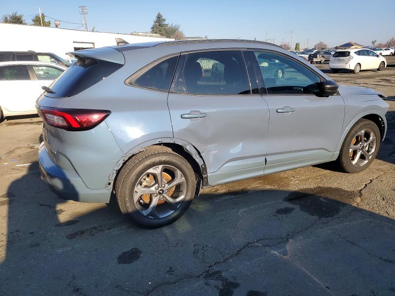 Photo 3 from auction – 2023 FORD ESCAPE with VIN 1FMCU0MZ8PUB29760