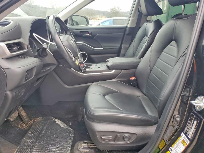 Photo 7 from auction – 2022 TOYOTA HIGHLANDER with VIN 5TDGBRCH3NS562512