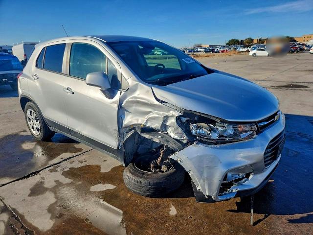Photo 4 from auction – 2018 CHEVROLET TRAX with VIN KL7CJKSB8JB699143