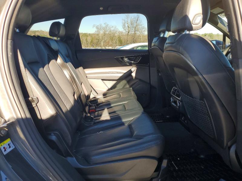 Photo 11 from auction – 2018 AUDI Q7 PRESTIG with VIN WA1VAAF7XJD053421